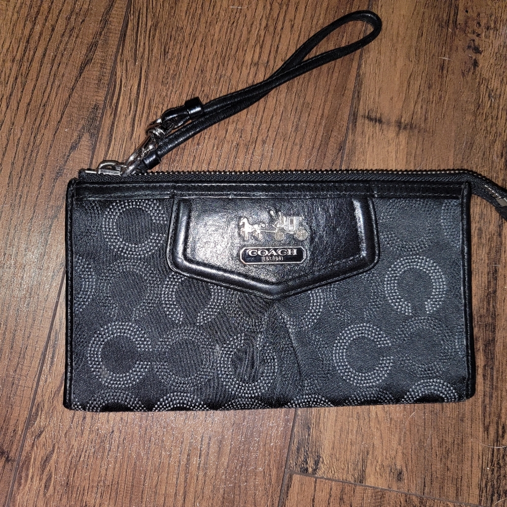 Coach wallet with wristlet strap
